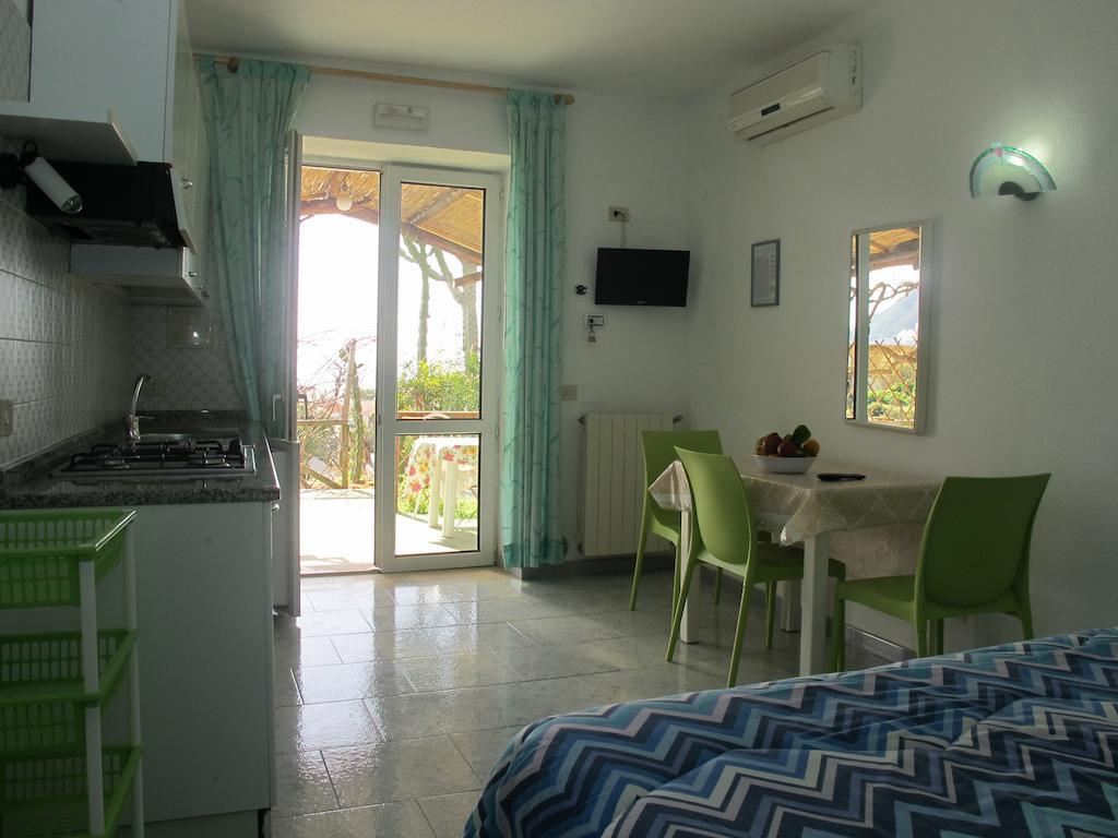 Aparthotel Villa Marinu Forio di Ischia Habitación foto